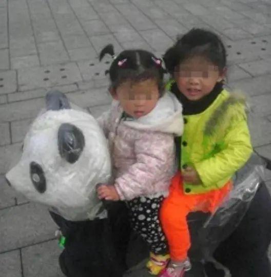母粗心大意俩孩子爬进洗衣机被绞后来咋样尊龙凯时app网站2013年江西一父(图5)