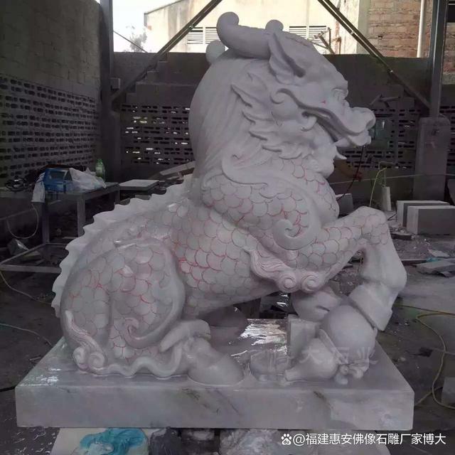 位置详解：最佳摆放点与注意事项尊龙AG人生就是博石雕麒麟安放(图4)